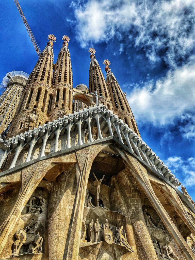 image Sagrada Familia w k F1Om5ZlXN5g unsplash 1