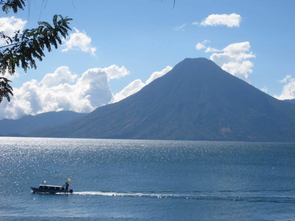 image Lago Atitlán 5547400751 5bf5ef043a k 1