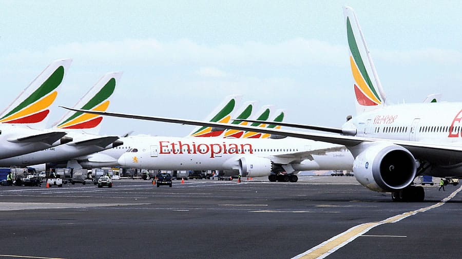 Un avión de la aerolínea Ethiopian Airlines aterrizó en un aeropuerto en construcción por error