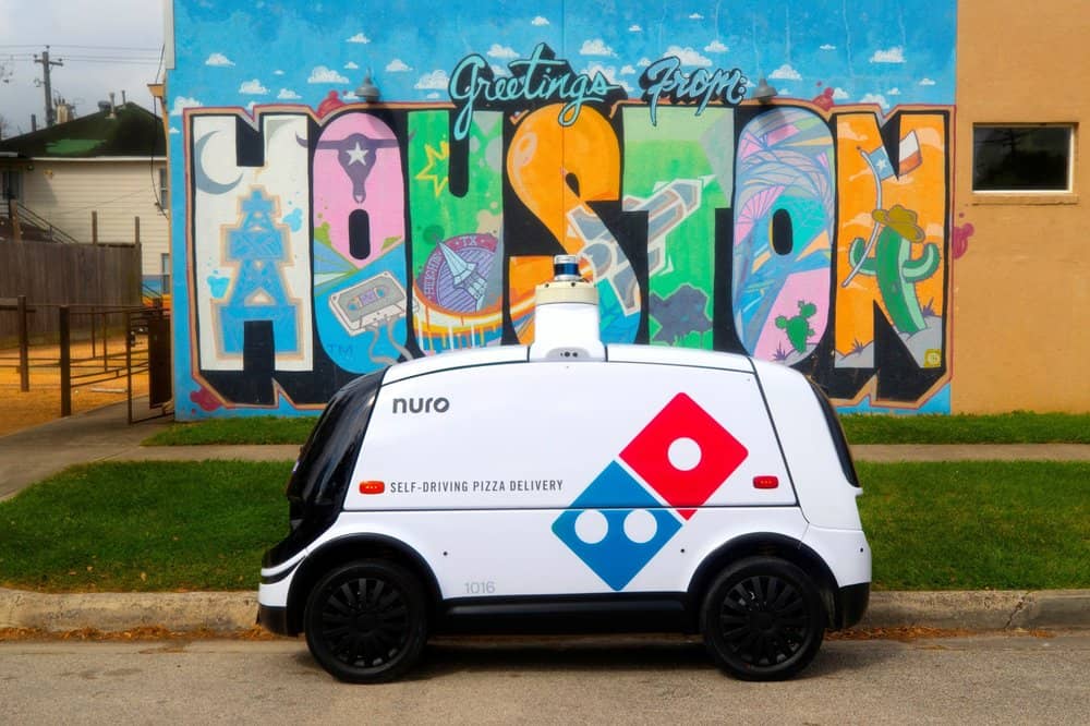 Domino's, la empresa de comida rápida, tiene un robot que se encarga de su servicio de delivery