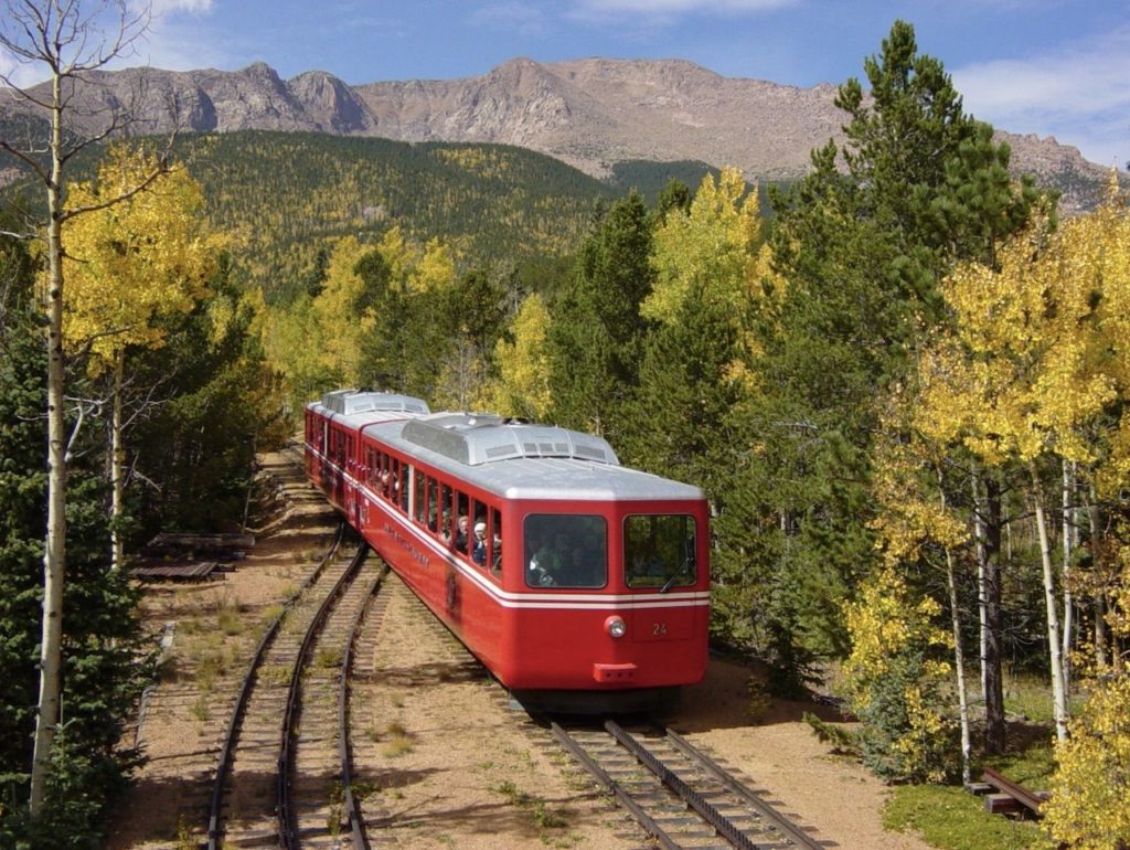 El ferrocarril de montaña más alto de Estados Unidos reabrirá en mayo luego de permanecer cerrado desde 2017