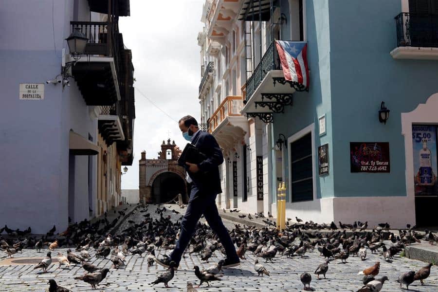 Puerto Rico establece multas de 100 dólares para turistas que no respeten la regla de utilización de mascarillas