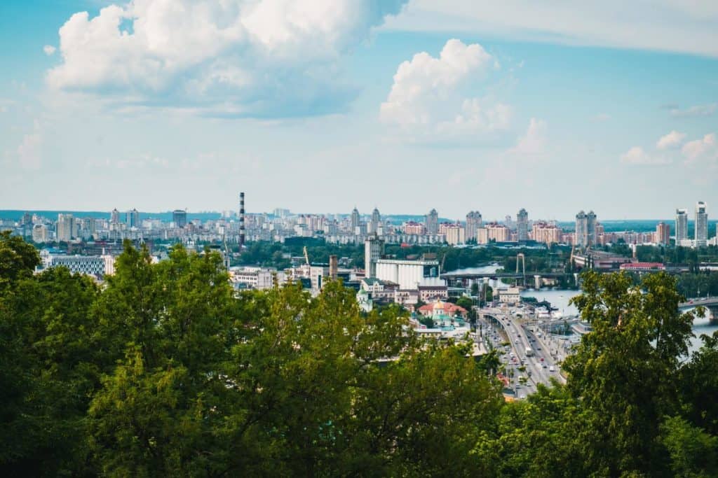 The Churchill Arms Viajes image The Churchill Arms silver ringvee v lt711nJ1o unsplash 1