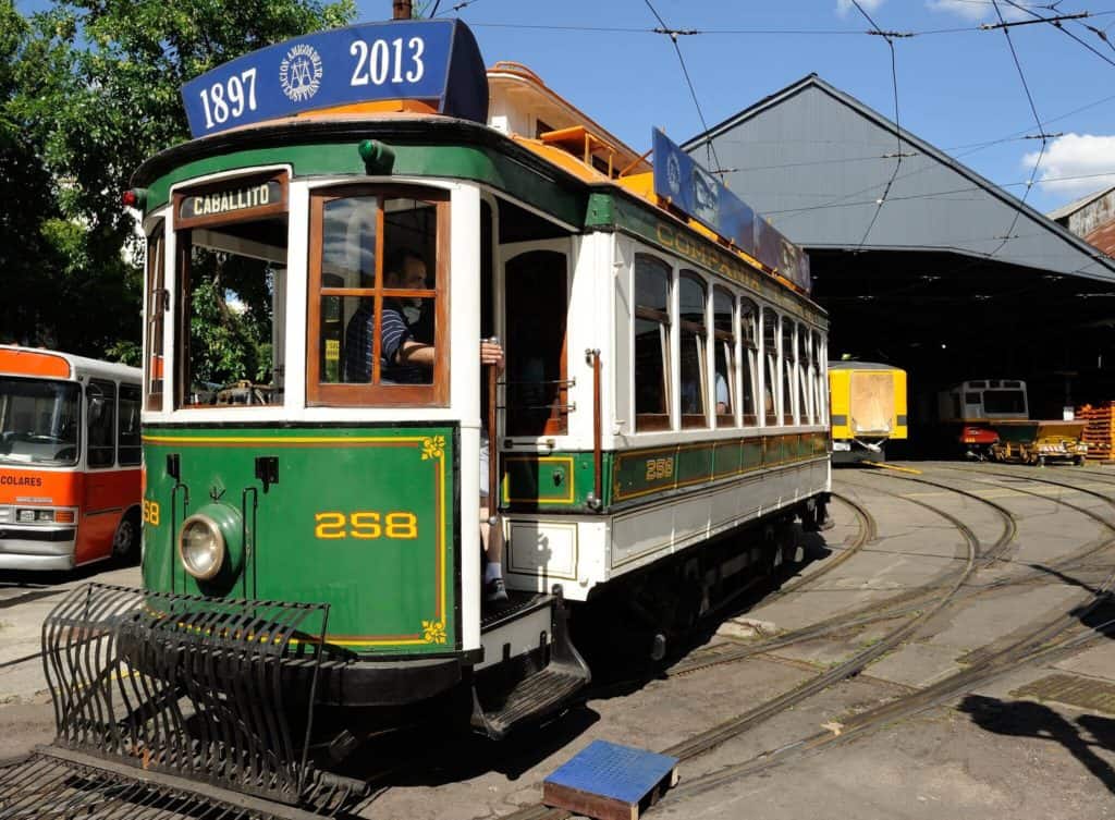 Un paseo histórico en el Tranvía de Buenos Aires