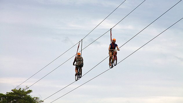 image Qué es la tirolina en bicicleta OK LP 71 1. El Bike Zip de Bohol en Filipinas. Foto Marino Holgado