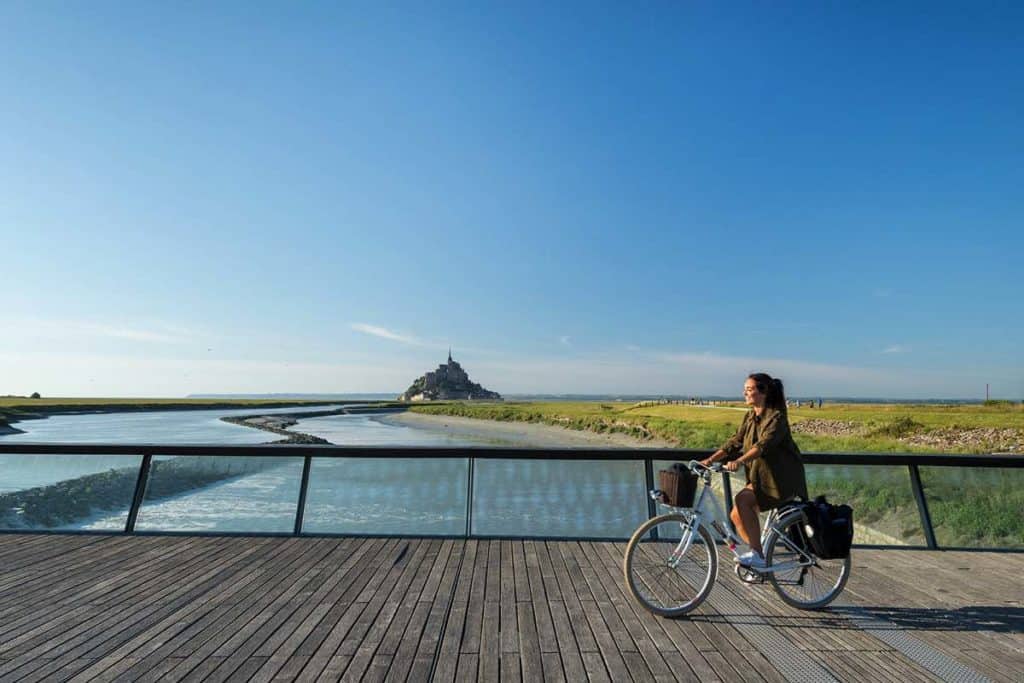 image Mont Saint-Michel bicicleta mont saint michael