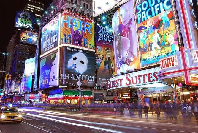 Nueva York levanta restricciones para los teatros de Broadway y otros sitios para eventos en vivo