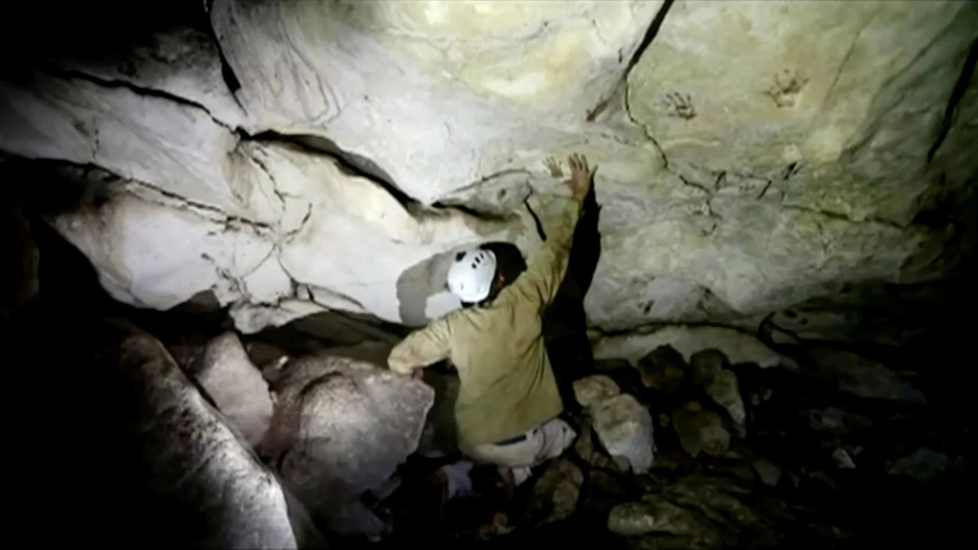 Un grupos de arqueólogos encontró en México una cueva con huellas de manos de hace más de 1.200 años