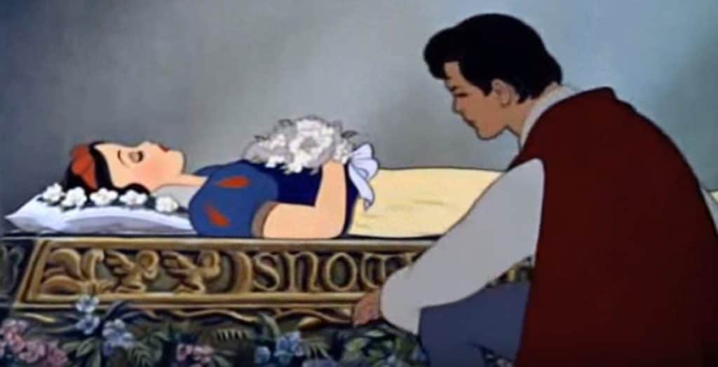 image beso sin consentimiento a Blancanieves polemica beso blancanieves consentimiento