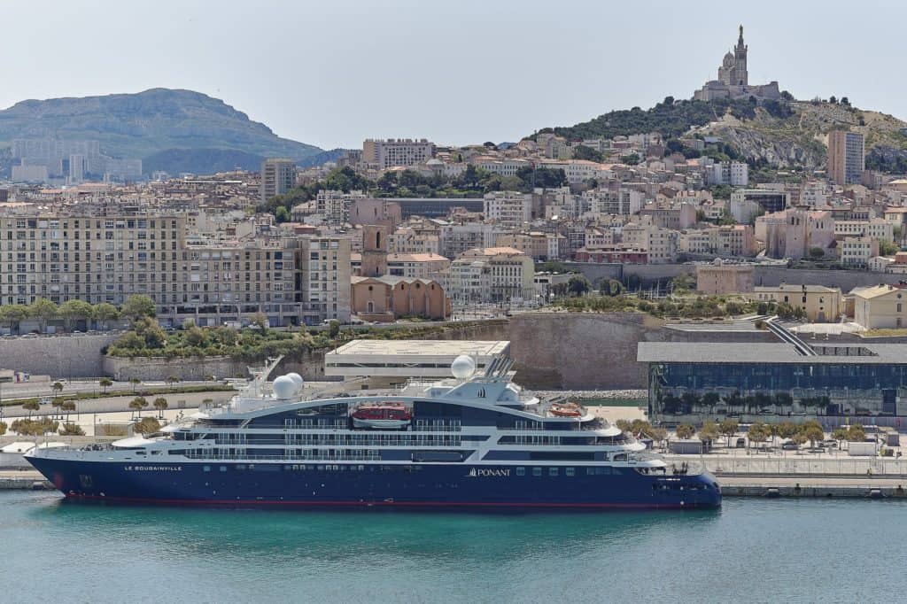 El Smithsoniano está trabajando en conjunto con una línea de cruceros para lanzar viajes que conecten con la historia de lugares alrededor del mundo