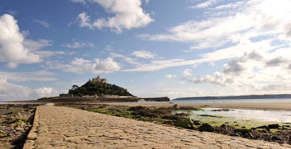 Un castillo de Cornwall, Inglaterra, está en busca de una persona para que cuide el lugar y viva allí