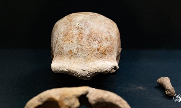 Arqueólogos encontraron restos de 9 neandertales en una cueva de Italia, cerca de Roma