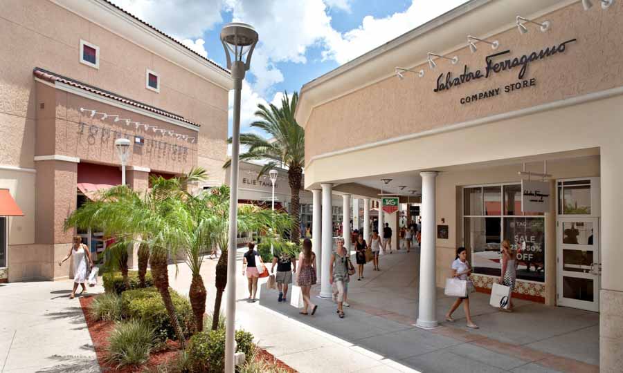 Centros Comerciales (Outlets)