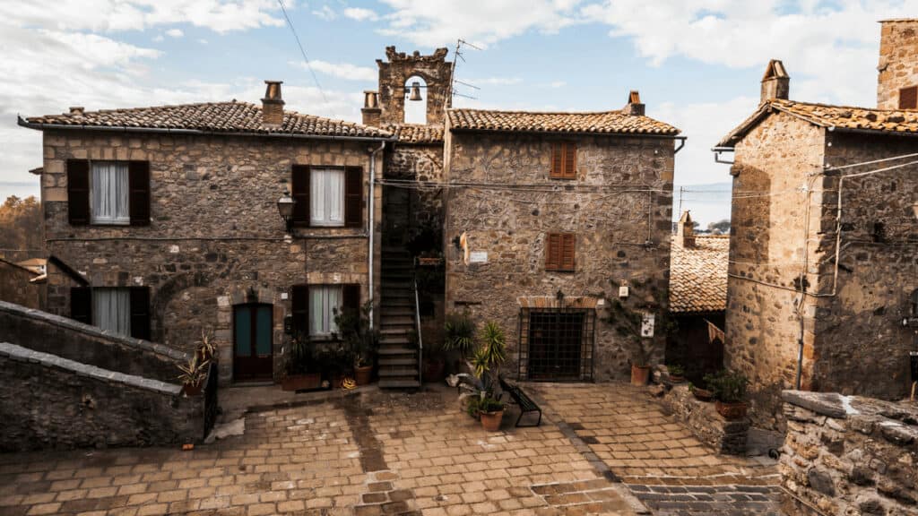 image ciudades cerca de roma bolsena ciudades para conocer desde roma