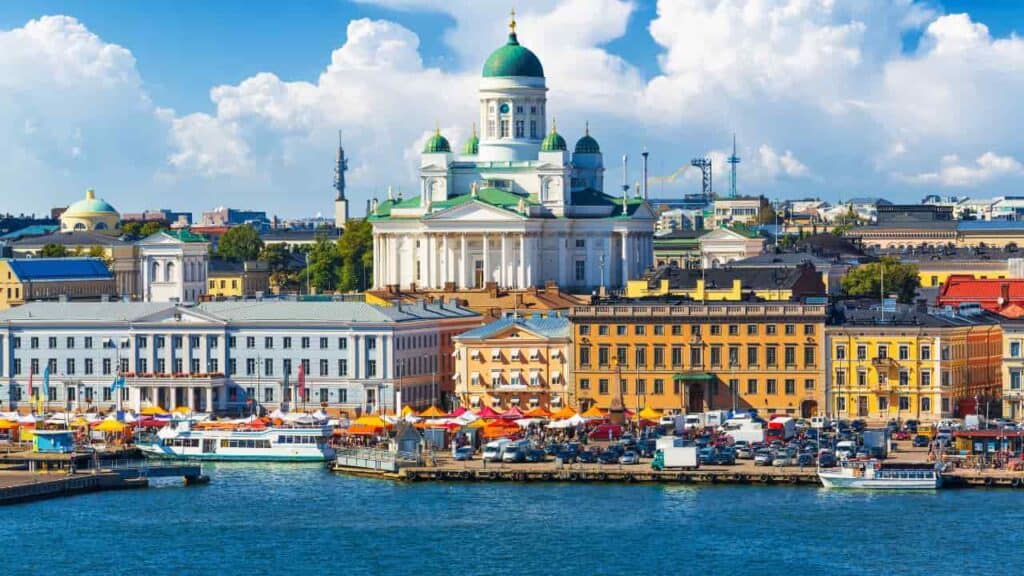 image mejores lugares del mundo ciudades menos estresantes helsinki finlandia