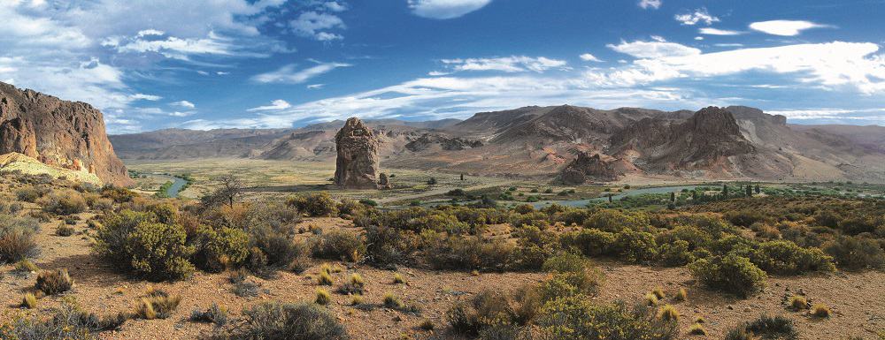 image turismo aventura en argentina escalar Piedra Parada chubut argentina