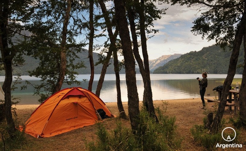 Campamento en Lago Falkner