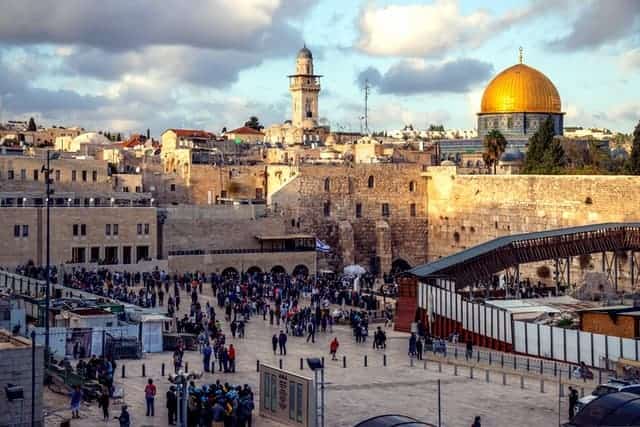 Grupo de personas en Jerusalén