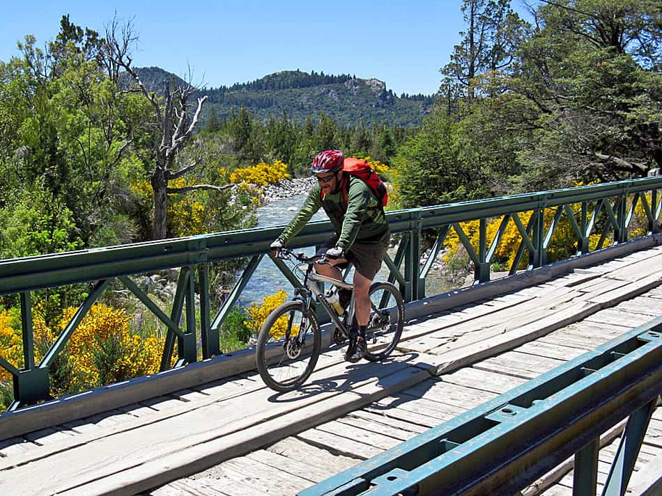 image turismo aventura en argentina mountainbike en Quetrihue argentina