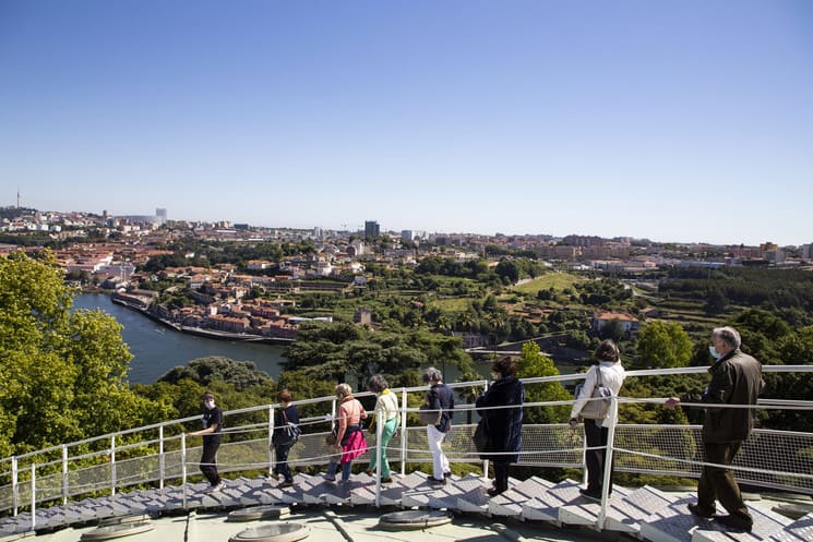 Oporto celebra la apertura del mirador Porto 360, el lugar perfecto para disfrutar las vistas panorámicas ante el río Douro 