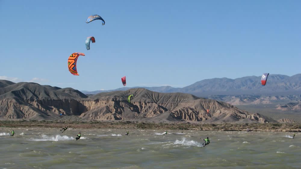 image turismo aventura en argentina practicar Kitesurf en argentina DiqueCuestadelViento