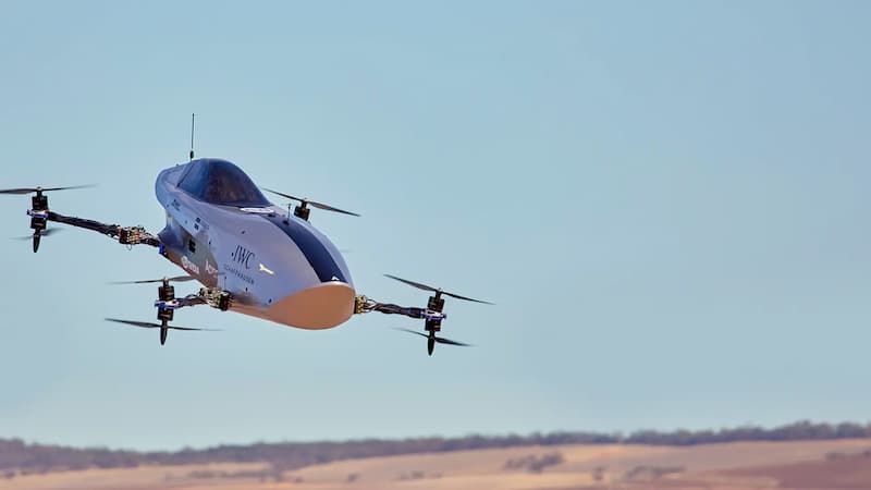 Primer vuelo del primer auto eléctrico volador para carreras aéreas