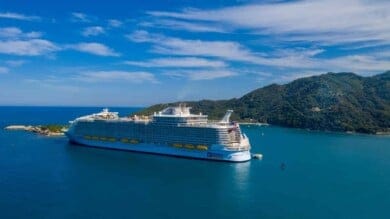 Royal Caribbean pospone los viajes de sus cruceros por casos positivos de COVID-19 en la tripulación