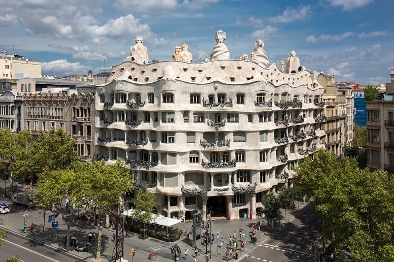 image obras de gaudí en barcelona Obras de Gaudi para visitar en Barcelona la pedrera