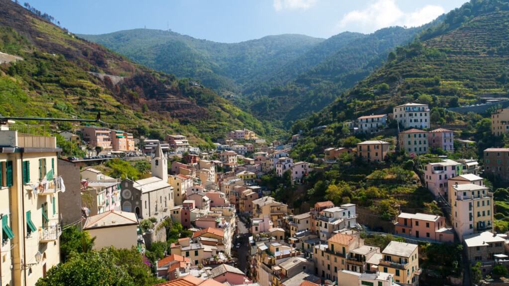 image lugares de italia que inspiraron luca cinque terre italia