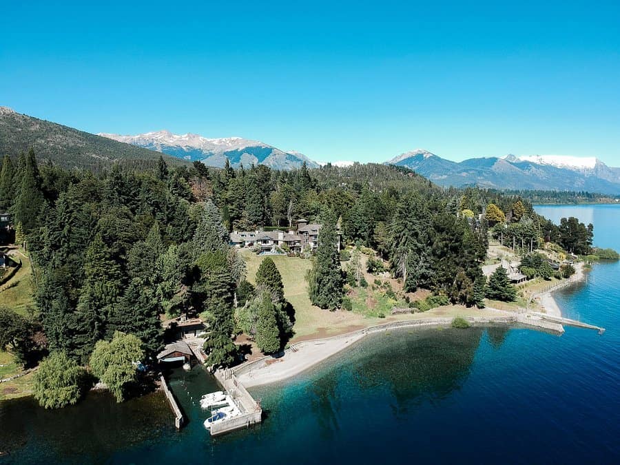 image mejores hoteles en la Patagonia la cascada casa patagonica hoteles en argentina