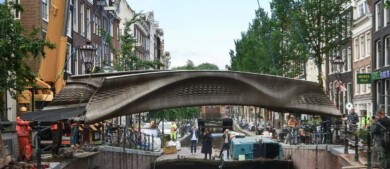 Ámsterdam es la primera ciudad del mundo en contar con un puente de acero impreso en 3D