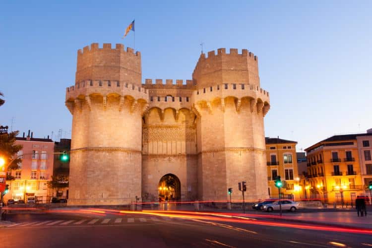 Lugares de Valencia que no te puedes perder: Torres de Serrano