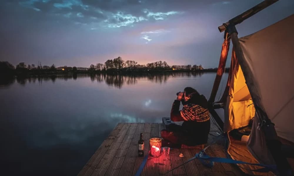 image raftcamping hote carpas flotantes en lago zuienkerke