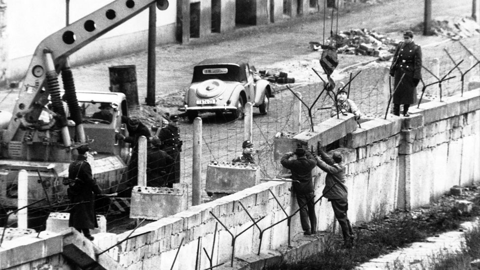 image muro de berlín muro de berlin cumple 60 anos