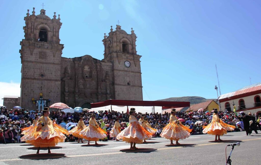 image qué hacer en Puno 10 cosas que no puedes dejar de hacer en Puno y el Lago Titicaca en Peru 9