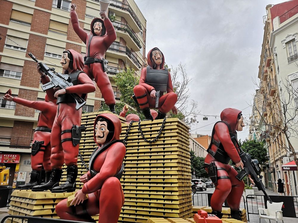 España celebra las Fallas de Valencia y Netflix dice presente con «La Casa de Papel» por el estreno de su última temporada .