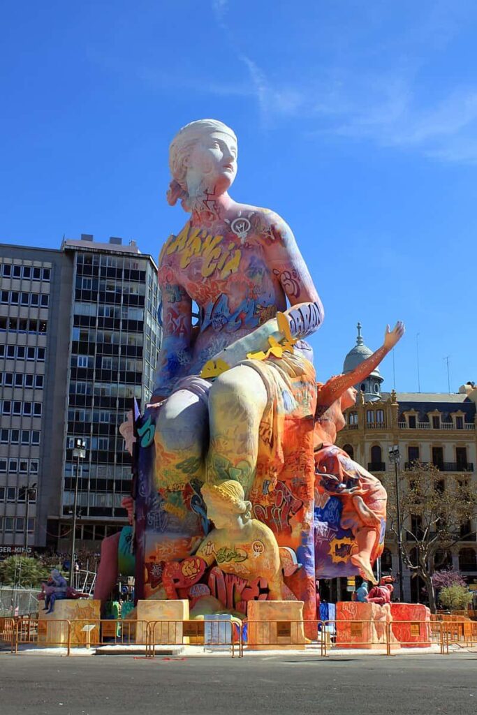 image Fallas de Valencia Espana celebra las Fallas de Valencia y Netflix dice presente con La Casa de Papel por el estreno de su ultima temporada 4