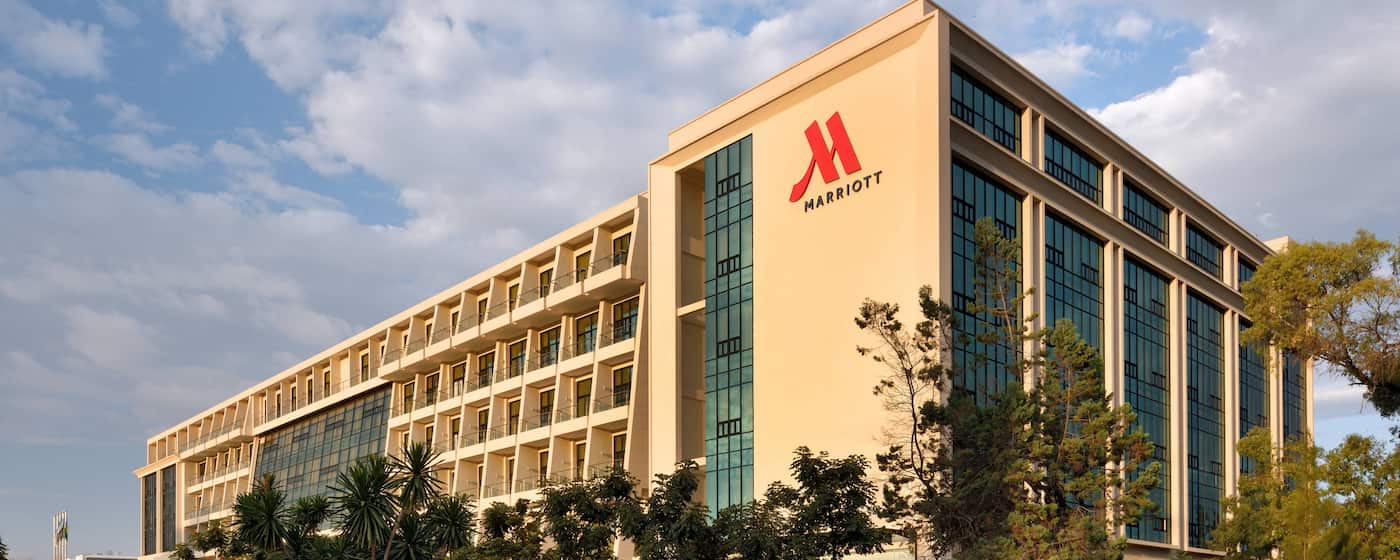 La cadena de hoteles Marriott se compromete a tener emisiones netas cero para 2050