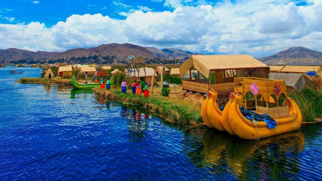 pueblos de perú Viajes Los Uros