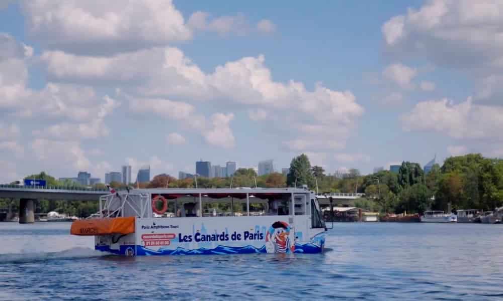 París Este nuevo colectivo anfibio permite recorrer la ciudad de París y surcar las aguas del río Sena-5