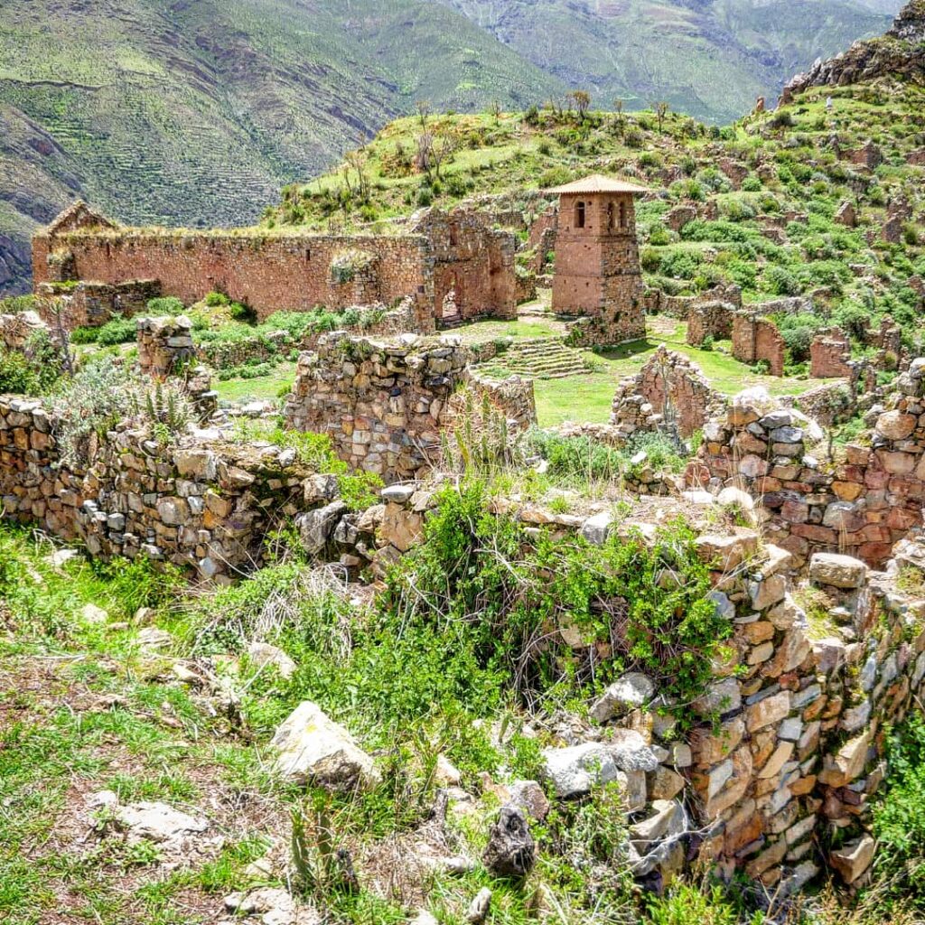 image pueblos de perú Pueblo Antiguo de Huaquis