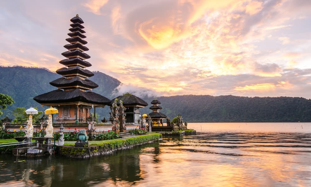 Indonesia autorizará algunos vuelos internacionales a Bali a partir de la semana próxima