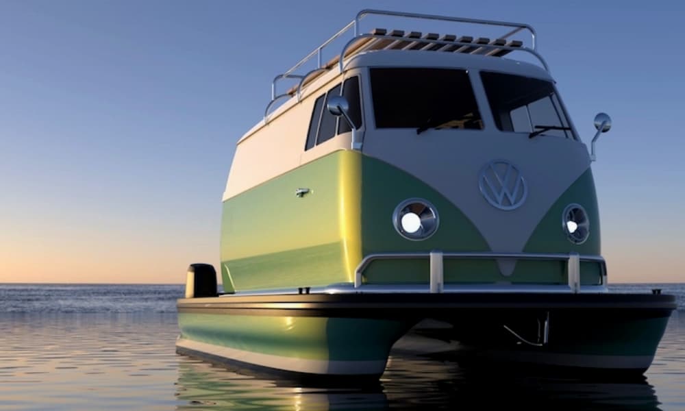 Diseñador italiano convierte la clásica furgoneta VW en un barco pontón y el resultado es increíble-3