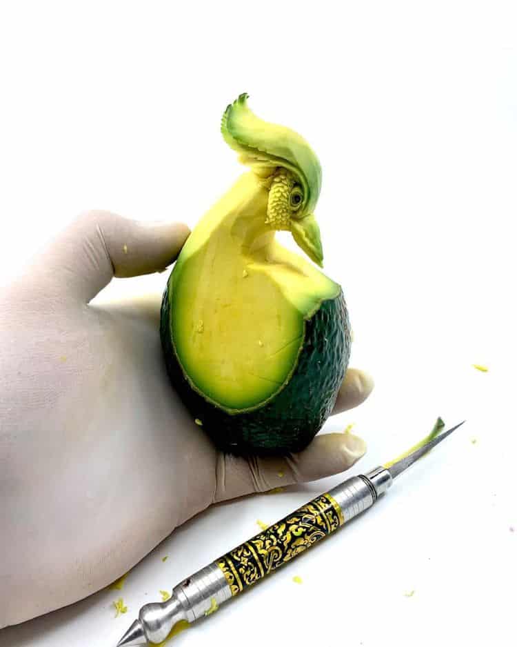 image aguacates Este artista italiano convierte los aguacates en obras maestras tras tallarlos con diferentes formas 2 1