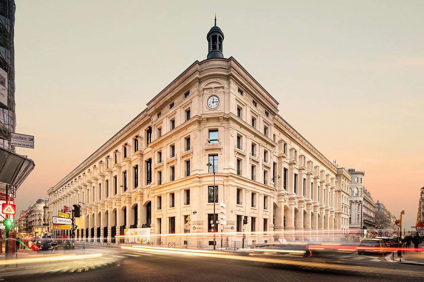 El nuevo hotel que estará en el edificio de la antigua oficina de correos del Louvre ya tiene fecha de apertura