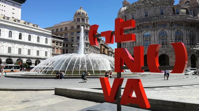 Lugares para ver en Génova - Piazza de Ferrari