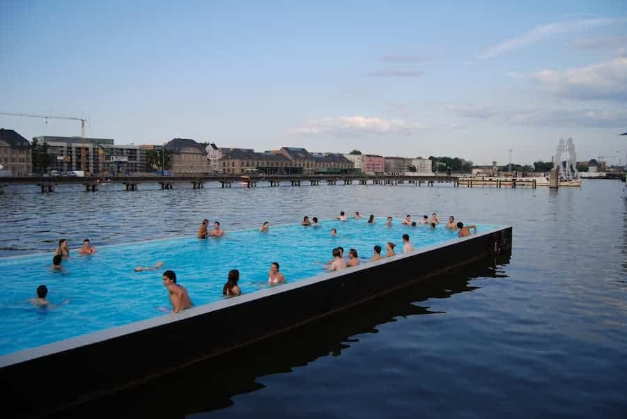 Piscina flotante en Berlín