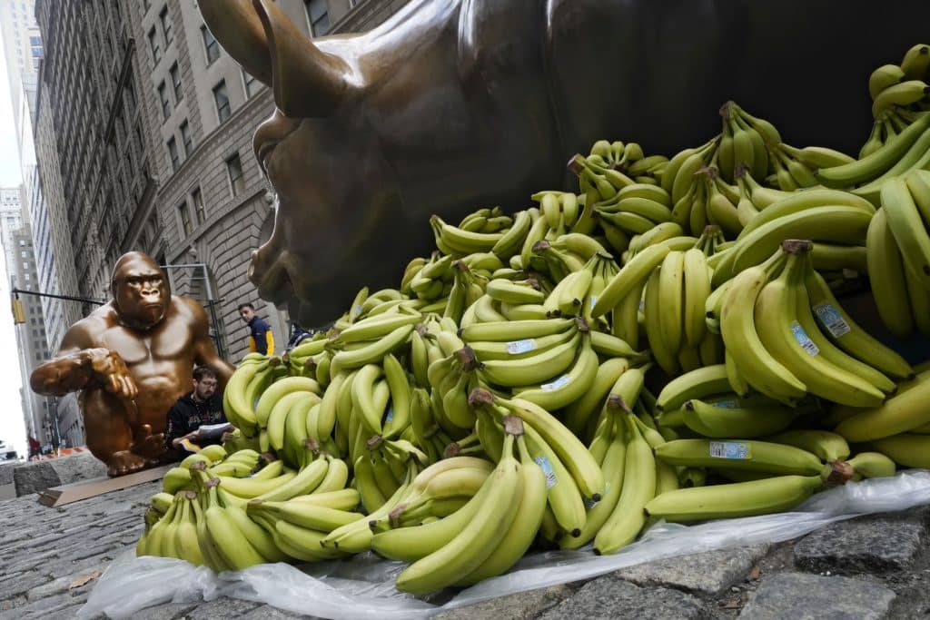 image gorila asesinado estatua gorila harambe 1