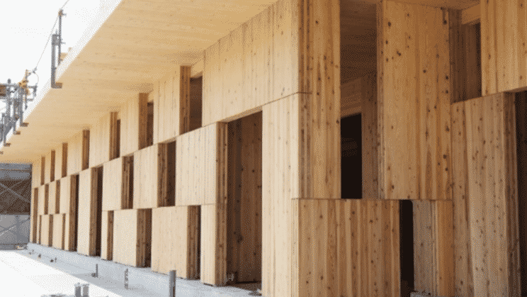 Ingenieros japoneses construyen un muro de bloques resistente a los terremotos