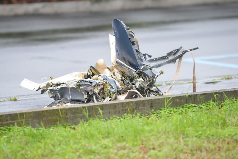 Fuselaje de avión que se estrelló contra un edificio en Milán